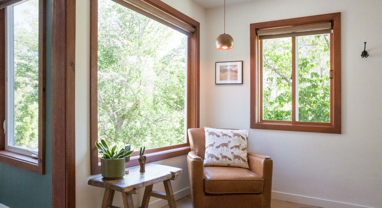 10-Rivers-Edge_Living-Room