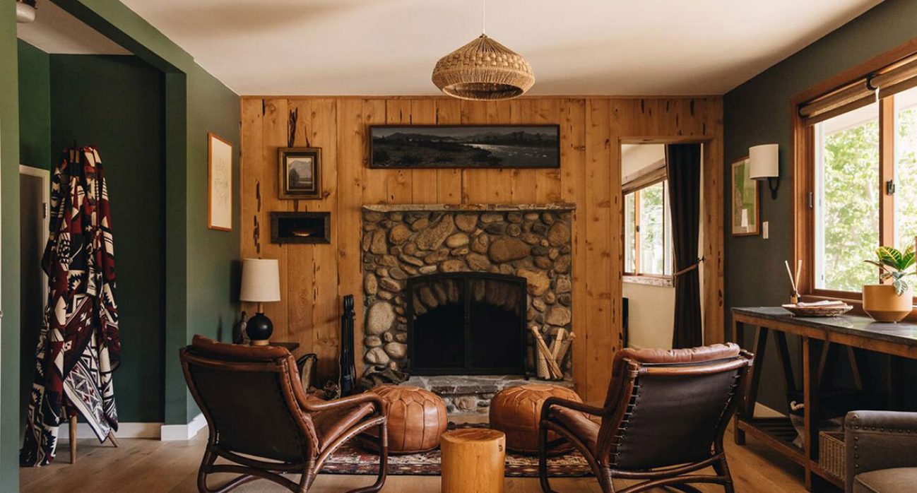 20-Lookout_Fireplace-Lounge