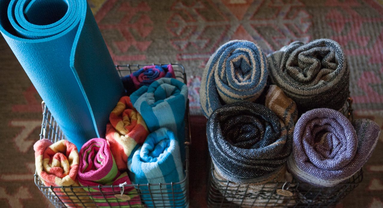 22-River-Willow_Outside-Blankets-Towels