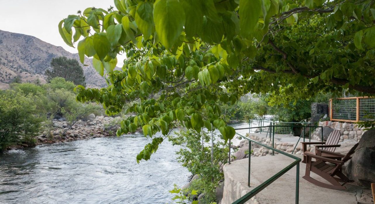 24-Rivers-Edge_Riverfront