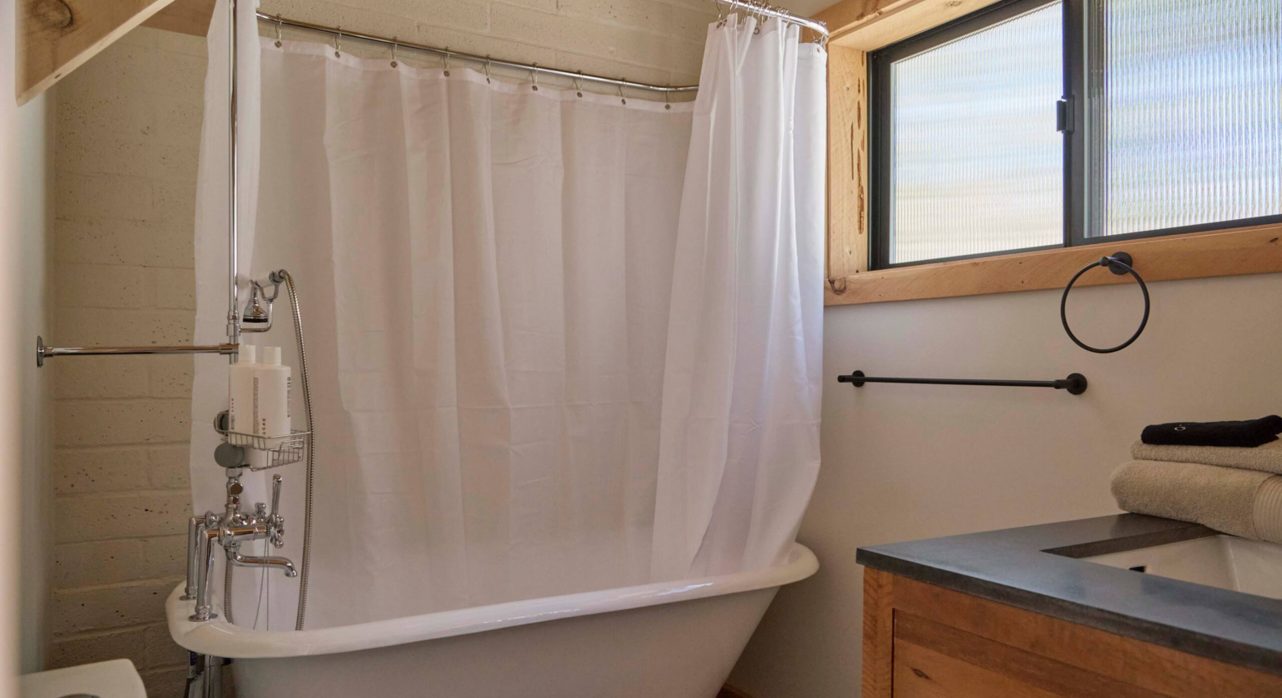 Overlook Ensuite Full Bathroom
