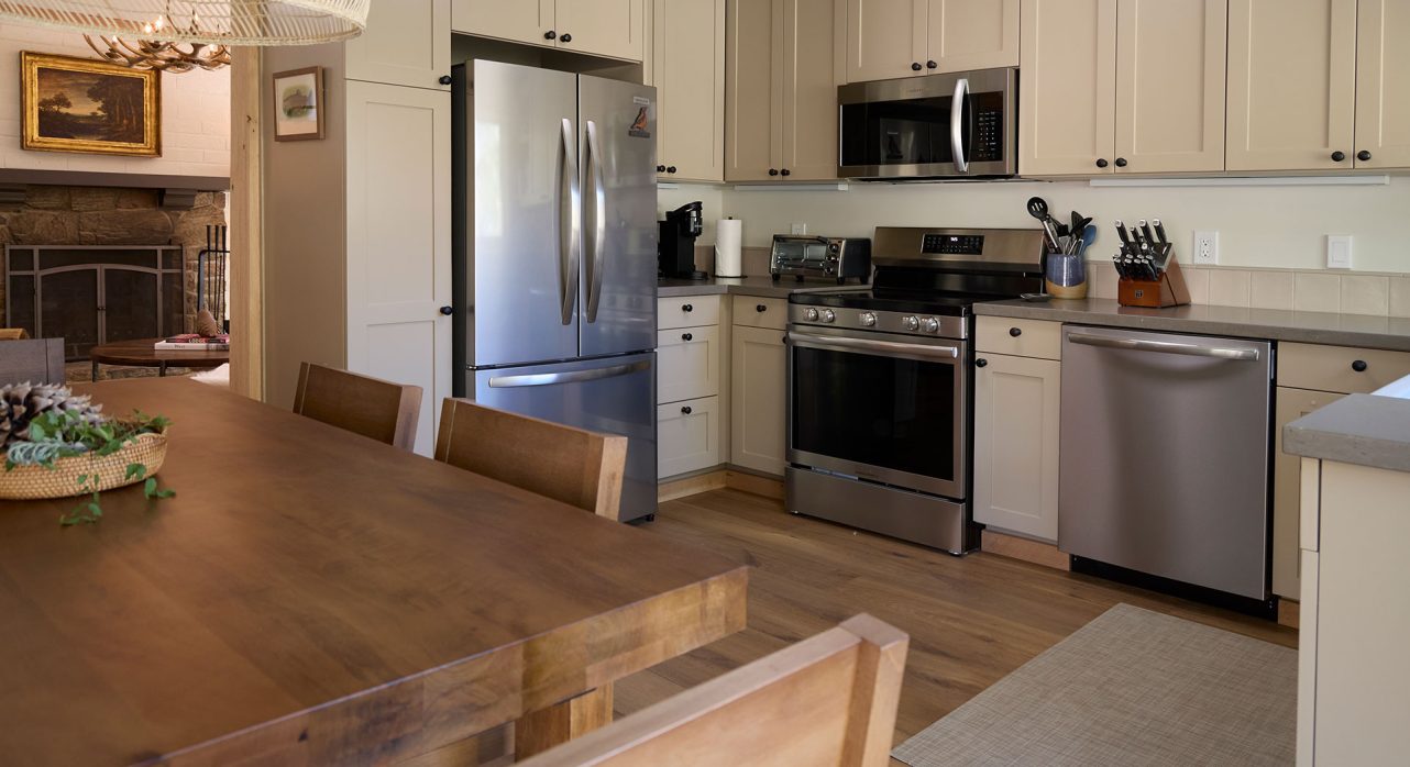 Tukaway-Cabin-Kitchen