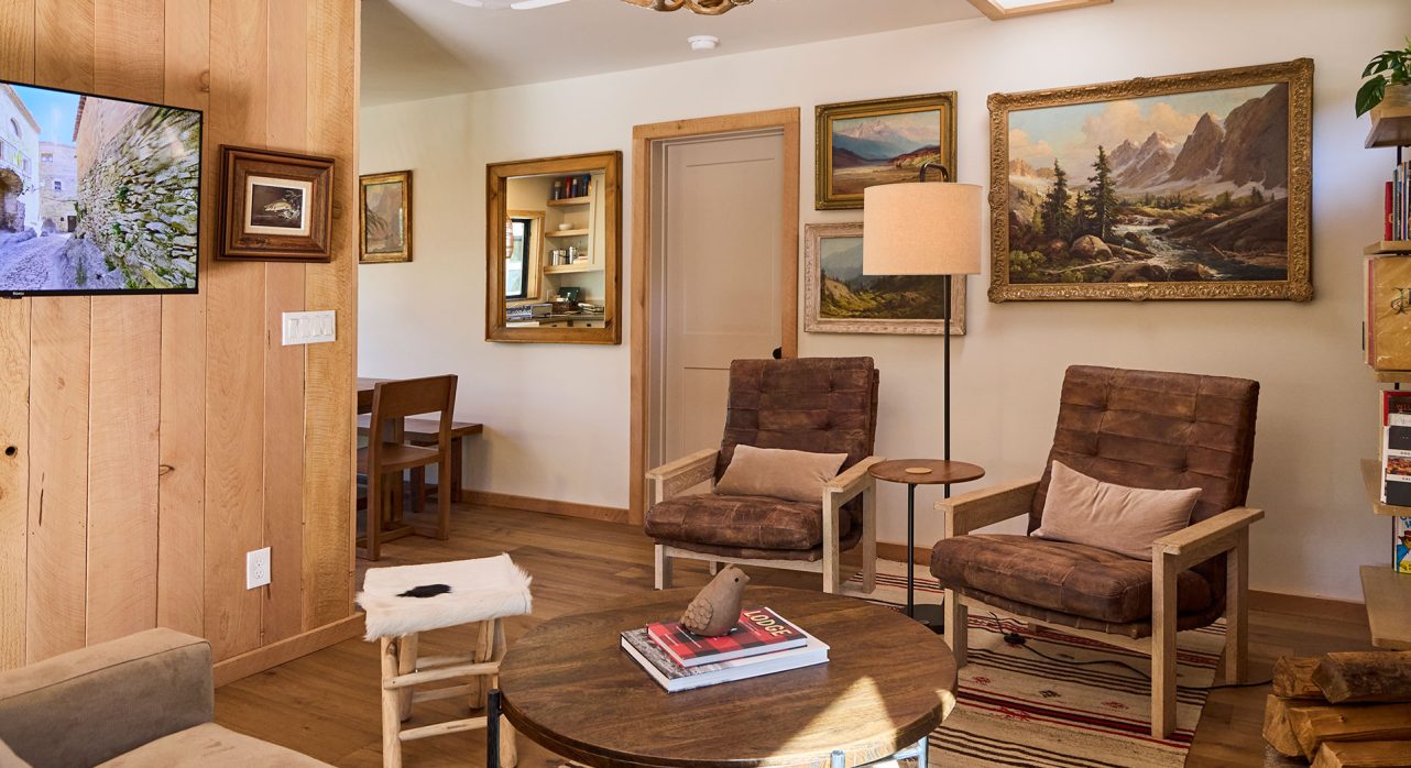 Tukaway-Cabin-Living-Room